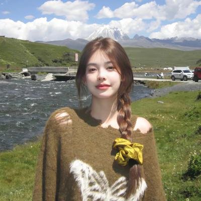 裸女游城